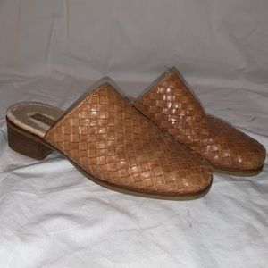 woven mules